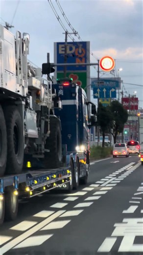 これはでかいなあ💦大型トレーラーのドライバーさんの運転技術が凄いなあ😆最高 #トラック #automobile
