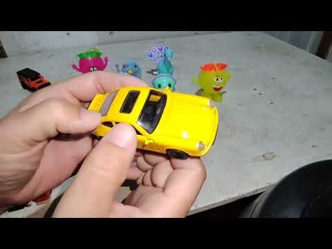 "Wind-Up Birds and Cars Collection". "Amazing Wind-Up Toys in Action!"