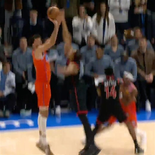 Scottie Barnes with the CLUTCH Block and Tap Back #shorts