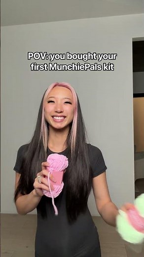 Crocheting a MunchiePals kit