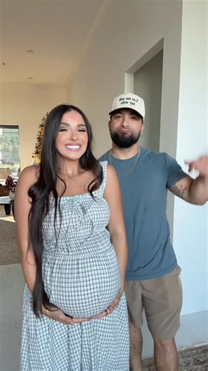 Madison Chavez | The Chavez Family 🤎 | WHAT WILL OUR BABY BE?! 💙💗 what do you guys think?! #chavezfamily #momtok #genderreveal #pregnancy #bigfamily | Instagram