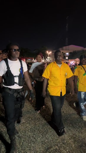 Une aventure qui démarre bien ❤️ Dieu soit notre bouclier sur le chemin ✍️👊 Merci pour vos mots d’encouragement et vos soutiens @Stéphanie MONTCHO 🙏 @Joel_holonou_photographer 🙏 @Grace Agnila BJ @Ange Zountchegbe