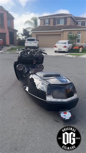 Gilmade Riderzblok on Instagram: "Builder : Gil Jose aka GILMADE Owner: @soul_rebel_619 Bike: 2006 Yamaha Morphous Mods: 400cc swap - Full Air Suspension - OGilmade Wide Body, Mask , Speaker pods, Air gauge, Wing , Custom Seat, Custom 13x5 front rim, Dual battery setup custom Full Audio setup with 6.5 Sundown sub. #gilmade #maxam #morphous #scooter #maxiscooter #bigscooter.. _GILJOSE DOES NOT SELL BIKES ONLY CUSTOM BUILDS THEM.."