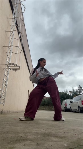 Epic Dance Battle Featuring Badgyal and Chenchocorleone