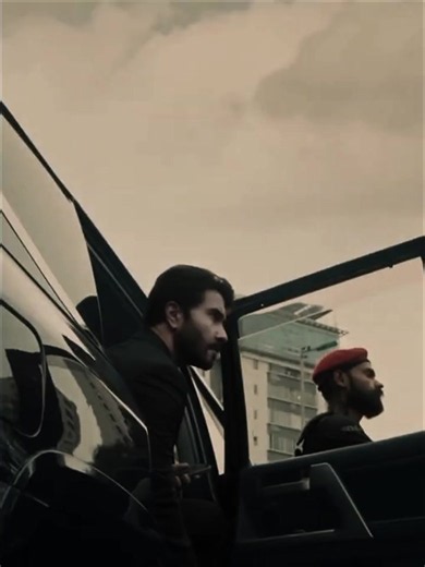CapCat KING: Feroze Khan clip with #saarkaar50 hashtag