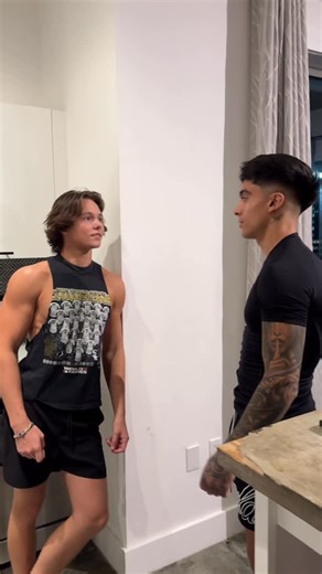 Evan VanderZanden on Instagram: "Little smell test"