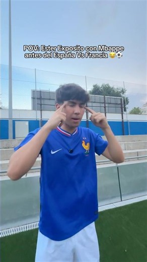 😂 MBAPPE with ESTER EXPOSITO 👩🏼‍❤️‍💋‍👨🏼 #soccer #humor