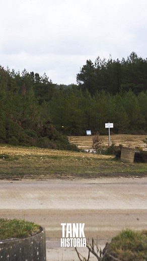 18K views · 383 reactions | A Challenger DTT (Driver Training Tank) taking it off road. Just listen to that V12  | TankHistoria | Facebook