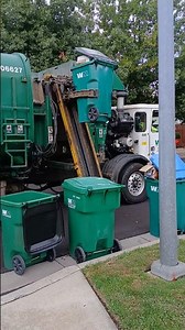 Waste Management Autocar N2 Amrep on trash