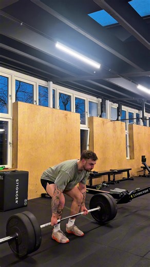 20 min max cal row stopping every 5 mins to do 5 deadlifts, simple yet disgusting 🤢 #GymTok #fyp #crossfit #rower #deadlift