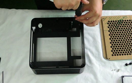 聚博X230铝合金ITX整机H610主板装机教程