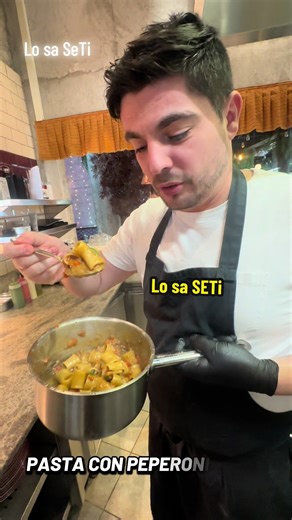 #cucinadiseti #losaseti #italia #pasta #peperoni