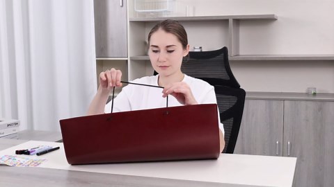 Ospelelf Desk Calendar 2026-2027 Wall Monthly Planner 12"x17" Leather Pad with Protective Cover 18 Months January 2026 - June 2027 Blue