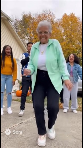 Old folks dancing and having fun! | Dancing Seniors