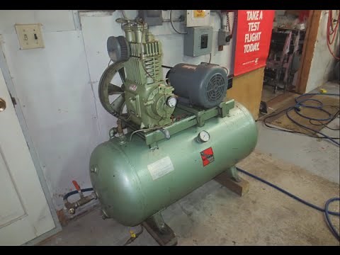 Binks air compressor 33-526 made by Quincy
