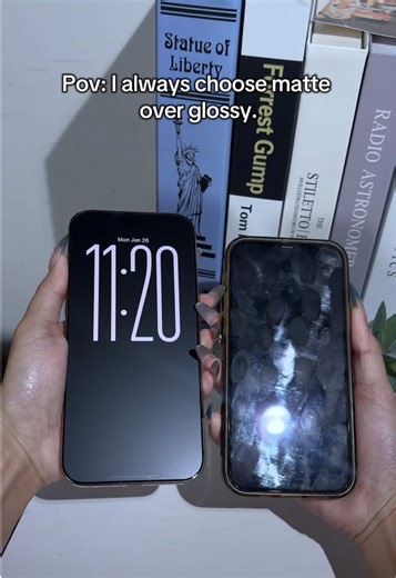 I always choose a matte finish over a glossy one because it keeps my phone screen clean for longer.#💕💕💕 #screenprotector #iphone16 #Ambison #pyfツ