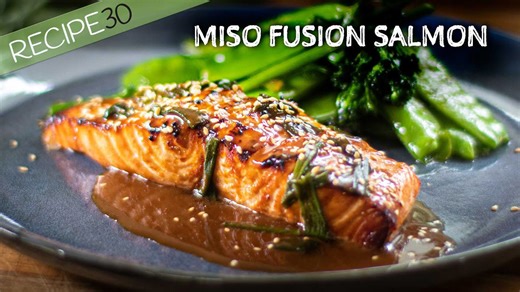 I’m obsessed with this easy miso salmon recipe! 🍣