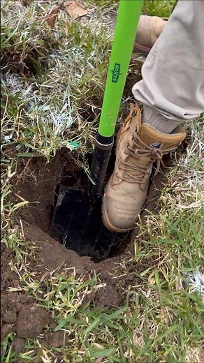 Safely exposing underground utilities through non-destructive potholing method