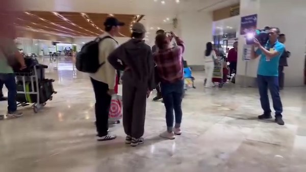 Sarah Geronimo and husband Matteo Guidicelli arrive in the Philippines from the US nearly a week after Sarah received the Global Force Award at the Billboard's Women in Music. | via Job Manahan, ABS-CBN News | ABS-CBN News