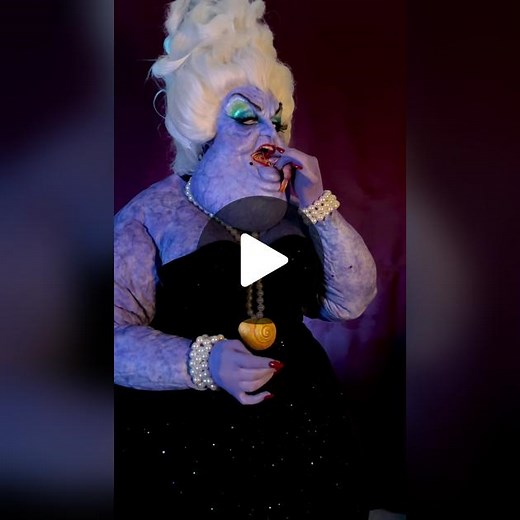 Ursula Palace Feast Transformation | Disney Villains Cosplay
