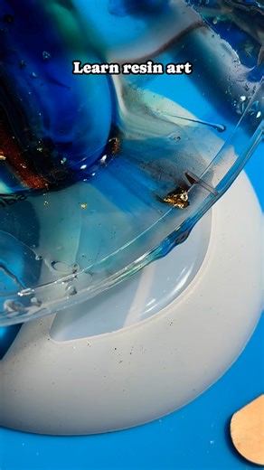 184K views · 1K reactions | Comment “GUIDE” if you want my free 7 chapter resin art guide for beginners. #howtoresin #resinartsupplies #diyresin #resinobsession #artbymalhotra #satisfyingvideos #resincraft | Art by Malhotra | Facebook