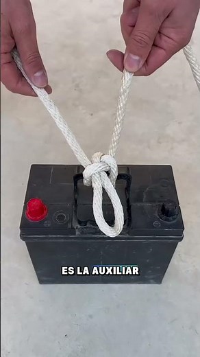 Carrying heavy things alone? ⚠️ Use this self-release knot 🤯 #shorts