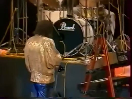 406K views · 13K reactions | Miles Davis performs as part of the Jazz Jamboree Festival, at Sala Kongresowa, Warsaw, Poland. Players include Kenny Garrett, alto saxophone; Robert Irving III, Adam Holzman, keyboards; Joe "Foley" McCreary, piccolo bass; Benny Rietveld, electric bass; Ricky Wellman, drums; Marilyn Mazur, percussion. | Miles Davis | Facebook