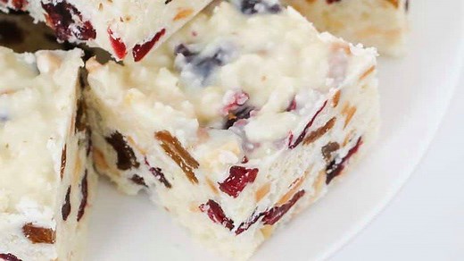 A classic WHITE CHRISTMAS RECIPE made with just 6 ingredients – white chocolate, Rice Bubbles, dried cranberries, sultanas, coconut and almonds… all in less than 10 minutes! Get the recipe here: https://bakeplaysmile.com/white-christmas-slice/ | Bake Play Smile