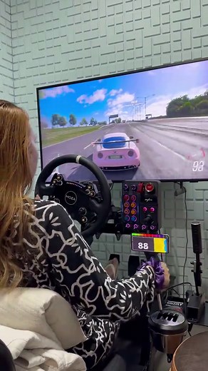 FORZA HORIZON 4 y ALFA ROMEO 8C COMPETIZIONE en acción