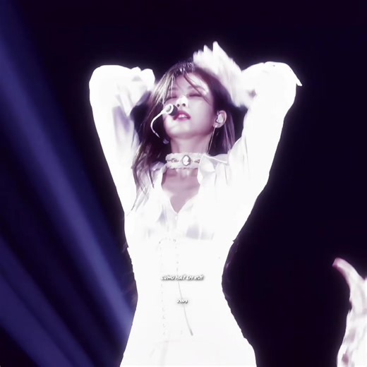 Thế là anh bỏ lỡ chuyến xe cuộc đời.. #jennie #zury_quynh25 #fpyシ #llst✩ #jxt✧