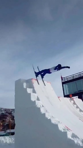 Level Up with Wilson Infinite Windy City Putter!