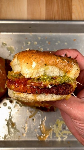 Chicken Parmesan Sliders 😮‍💨