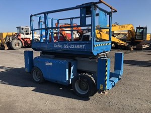 Blinto - Genie GS-3268RT - Saxlift Genie GS-3268RT