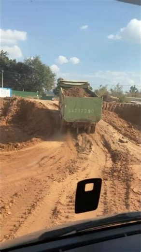 Off Road Trucking Navigating Rough Red Mud #machinerychannel #truck