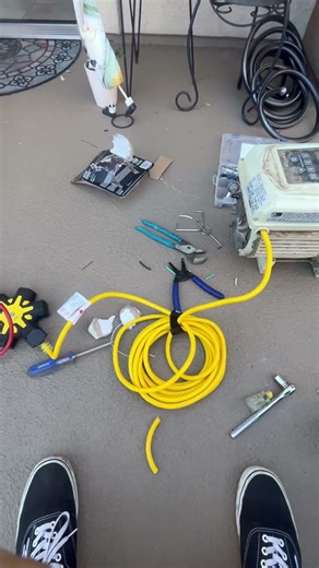 Portable vacuum, Pool service, Pool cleaning, Pool repair