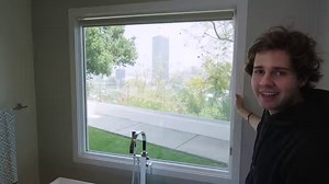 From Jessica Alba to Michael Kors, check out the luxe bathrooms of these celebs. #celebs #celebhomes #bathrooms | Architectural Digest India