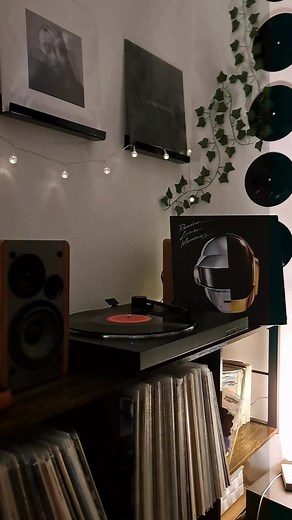 Instant Crush - Daft Punk Vinyl Collection