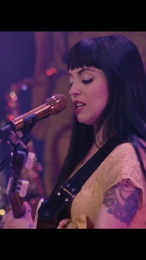 Que Si - Mon Laferte Live Performance