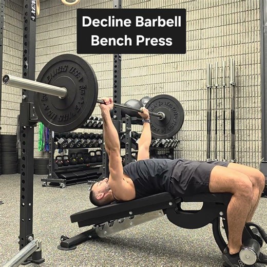 Decline Barbel Bench Press. #benchpress #chestpress