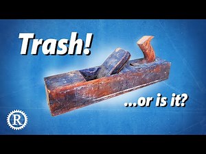 Thrift store wooden planes: total restoration, perfect shavings.