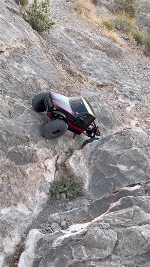 Ascent fusion RC crawling #automobile #rcoffoad #rccar #axial #offroad #traxxasracing #rccar
