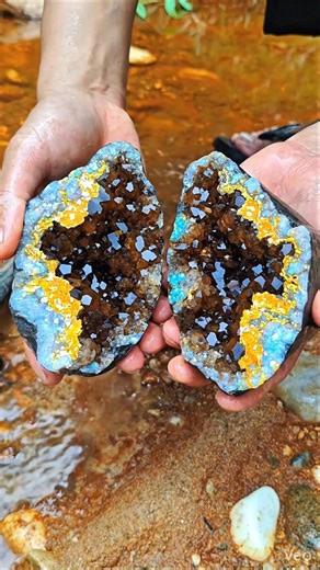Wooow oh my god, unbelieveble 💯 😱#gold #stone #agate #crystals