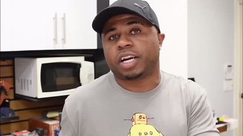 I built a chair with a hidden secret 🪑🔑