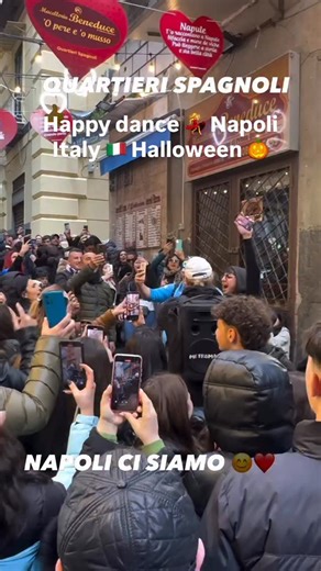 Happy dance 💃 Napoli Italy 🇮🇹 Halloween 🎃 | Nicolo' Modica
