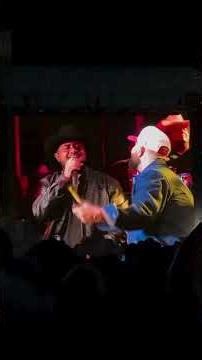 Carin Leon and Alex Ramirez, keep me warm.