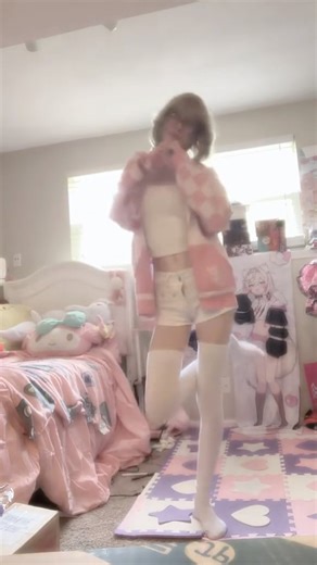 mwahaha I did the VIRAL dance :)