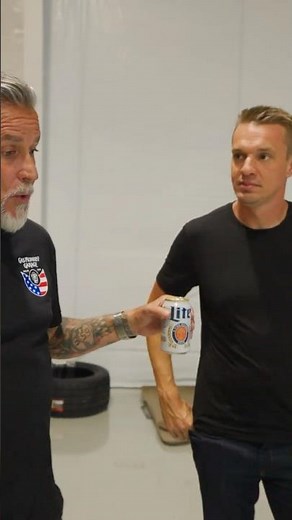 Richard Lets Hoovie In On Some Secrets Goin Down At Gas Monkey 🙉 #gasmonkeygarage #richardrawlings