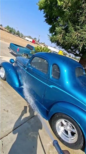 Preventing waterspots in direct sun. Superior Products Formula 4 spray wax! #shorts