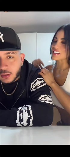 #karinagarciaoficiall @Karina García