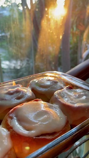 Delicious Cinnamon Rolls: Easy Baking Tutorial